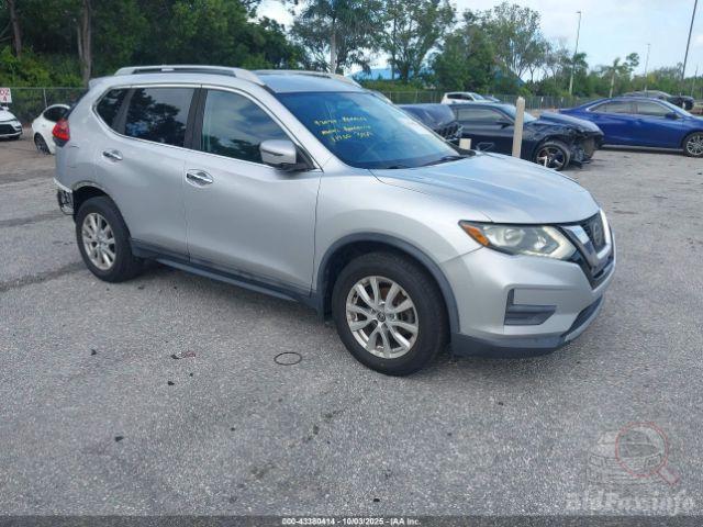 2017 NISSAN ROGUE