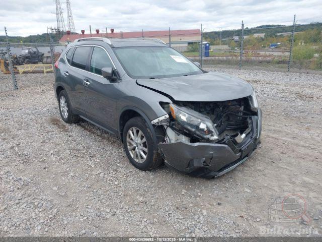 2017 NISSAN ROGUE