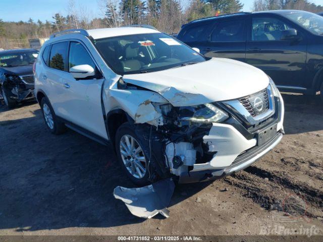 2017 NISSAN ROGUE