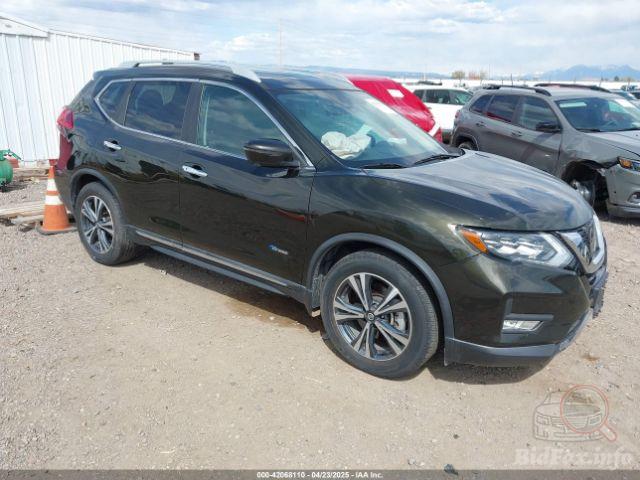 2017 NISSAN ROGUE
