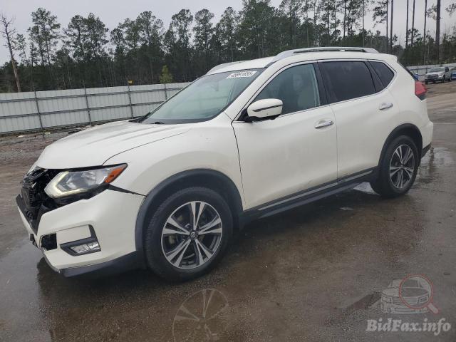 2017 NISSAN ROGUE