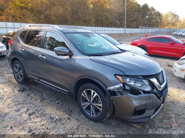 2017 NISSAN ROGUE