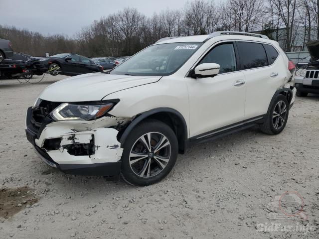 2017 NISSAN ROGUE