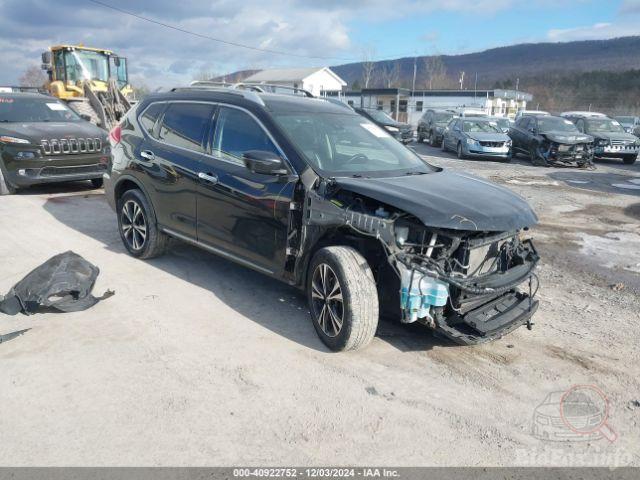 2017 NISSAN ROGUE