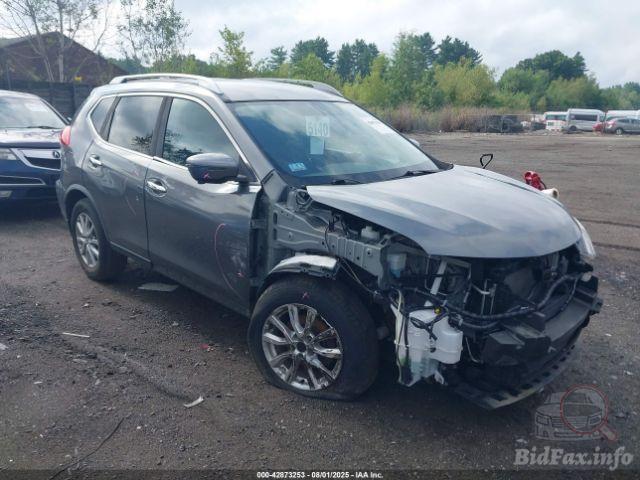2017 NISSAN ROGUE